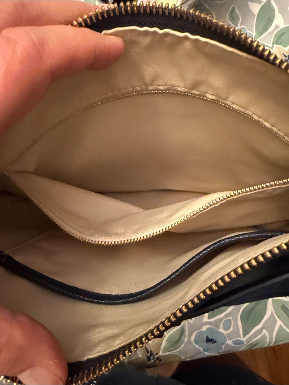 Ralph Lauren Pebbled Leather Shoulder Hobo in Navy with Logo Strap - Picture 5 of 5